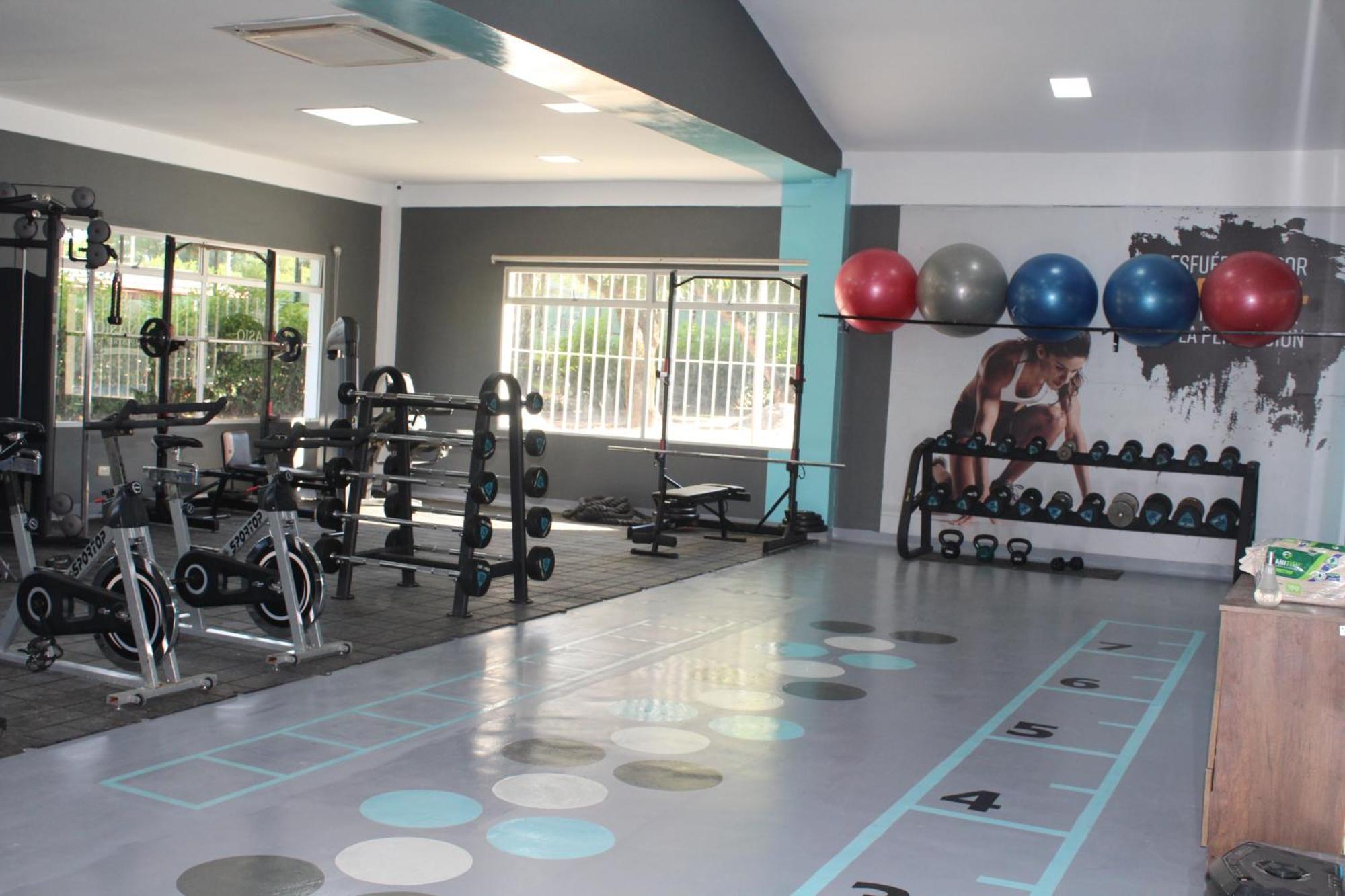 Club Campestre De Neiva Hotel ภายนอก รูปภาพ